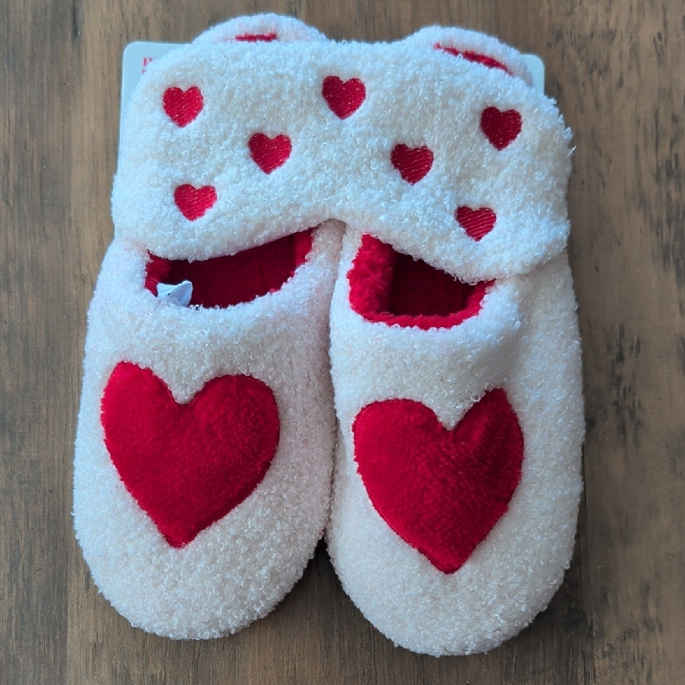 Hi Beautiful Women Cozy Heart Slippers & Night Mask with Red Accents, Size 9-10